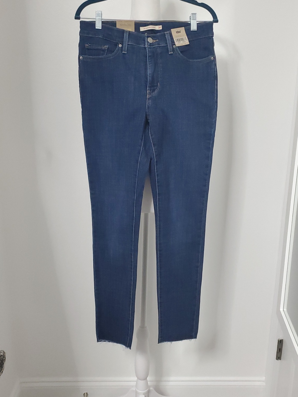 NWT Levi's 311 Shaping Skinny - 29 - Picture 5 of 7